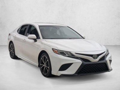 2018 Toyota Camry SE Auto (SE)