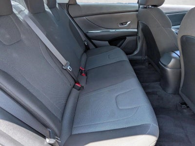2022 Hyundai ELANTRA SE IVT