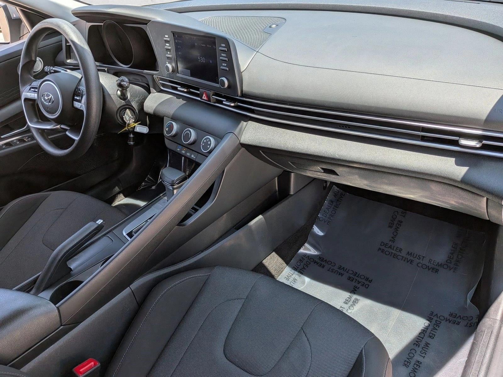 2022 Hyundai ELANTRA SE IVT