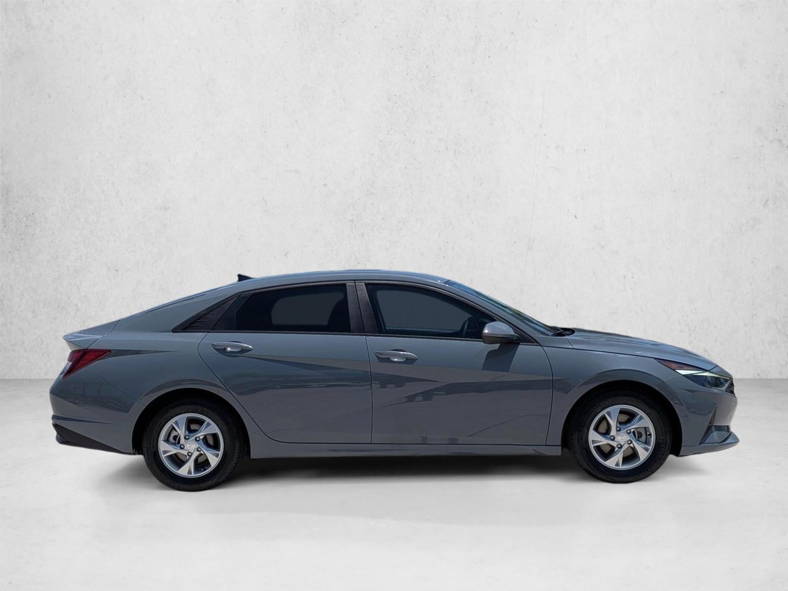 2022 Hyundai ELANTRA SE IVT
