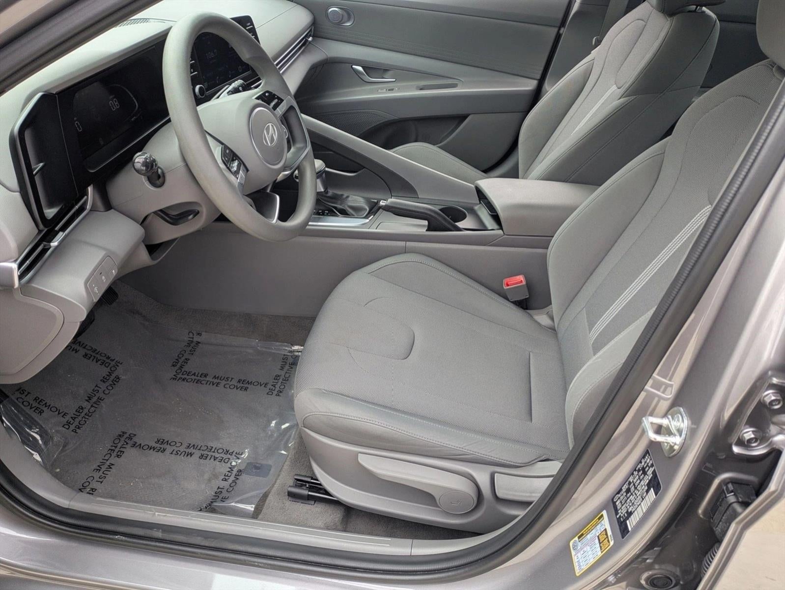 2024 Hyundai ELANTRA SE IVT