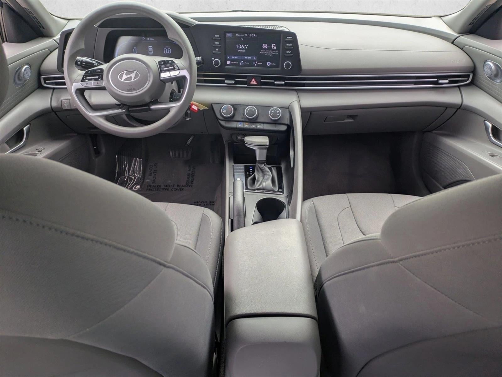 2024 Hyundai ELANTRA SE IVT