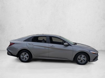 2024 Hyundai ELANTRA SE IVT