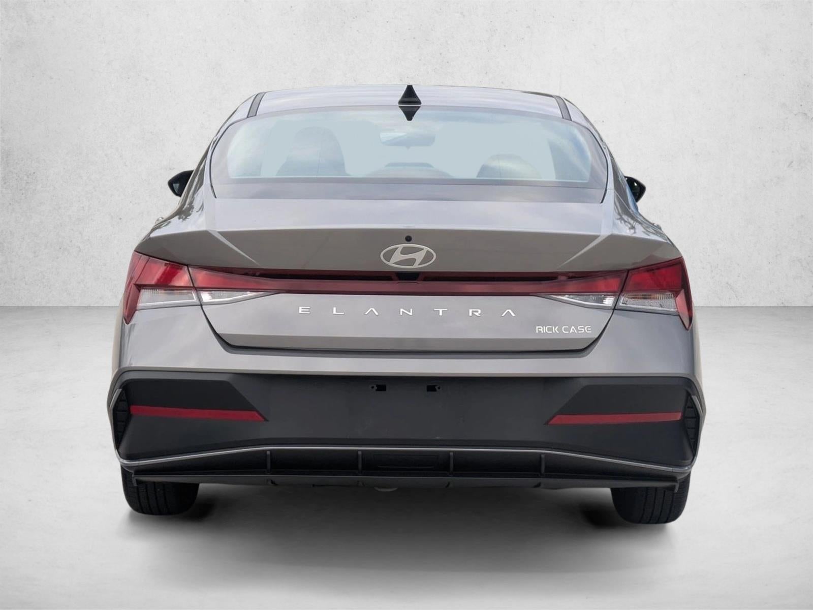 2024 Hyundai ELANTRA SE IVT