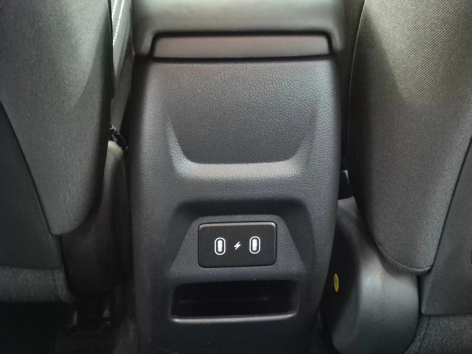 2024 Hyundai VENUE SEL IVT