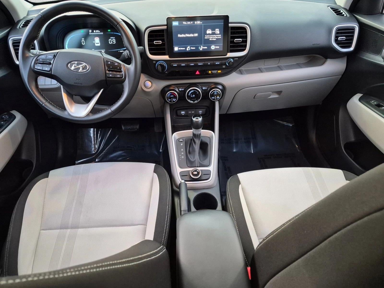 2024 Hyundai VENUE SEL IVT