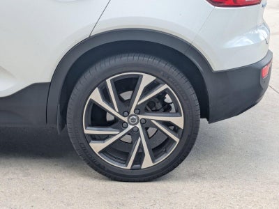 2021 Volvo XC40 T5 AWD R-Design