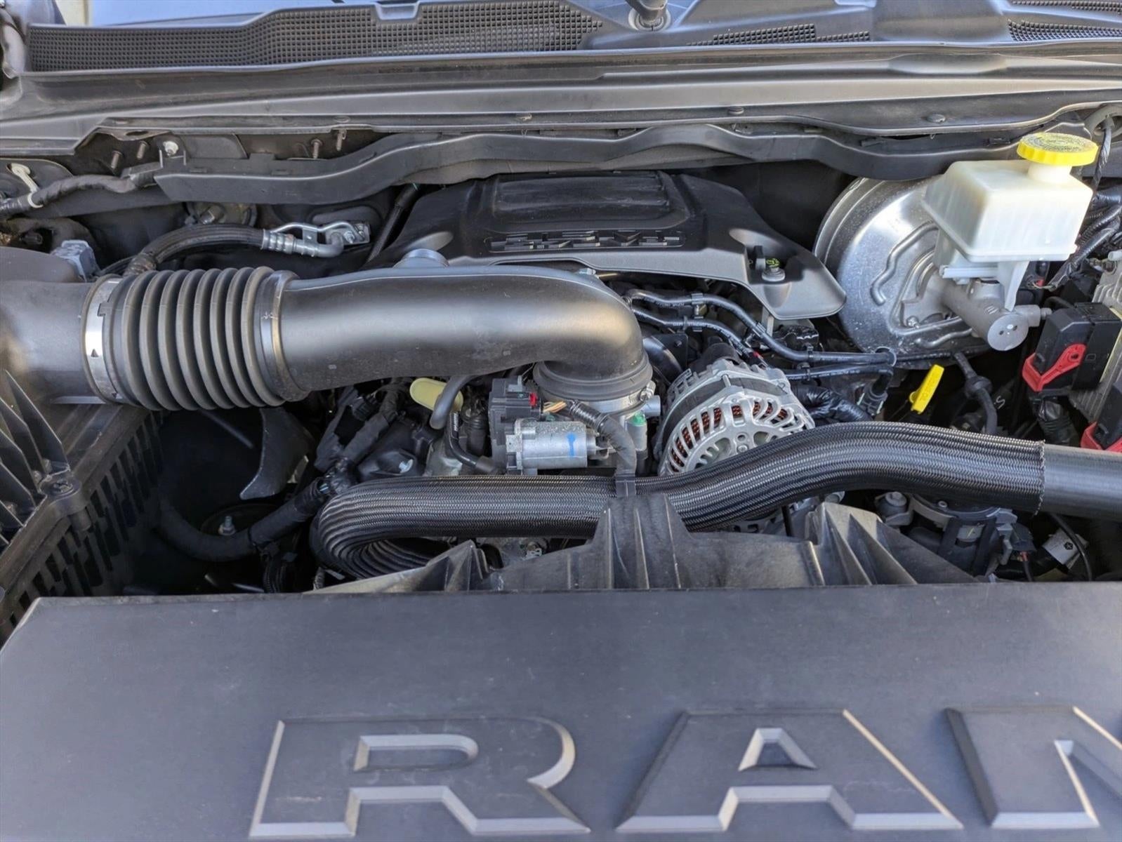 2019 RAM 1500 Longhorn 4x4 Crew Cab 5'7" Box