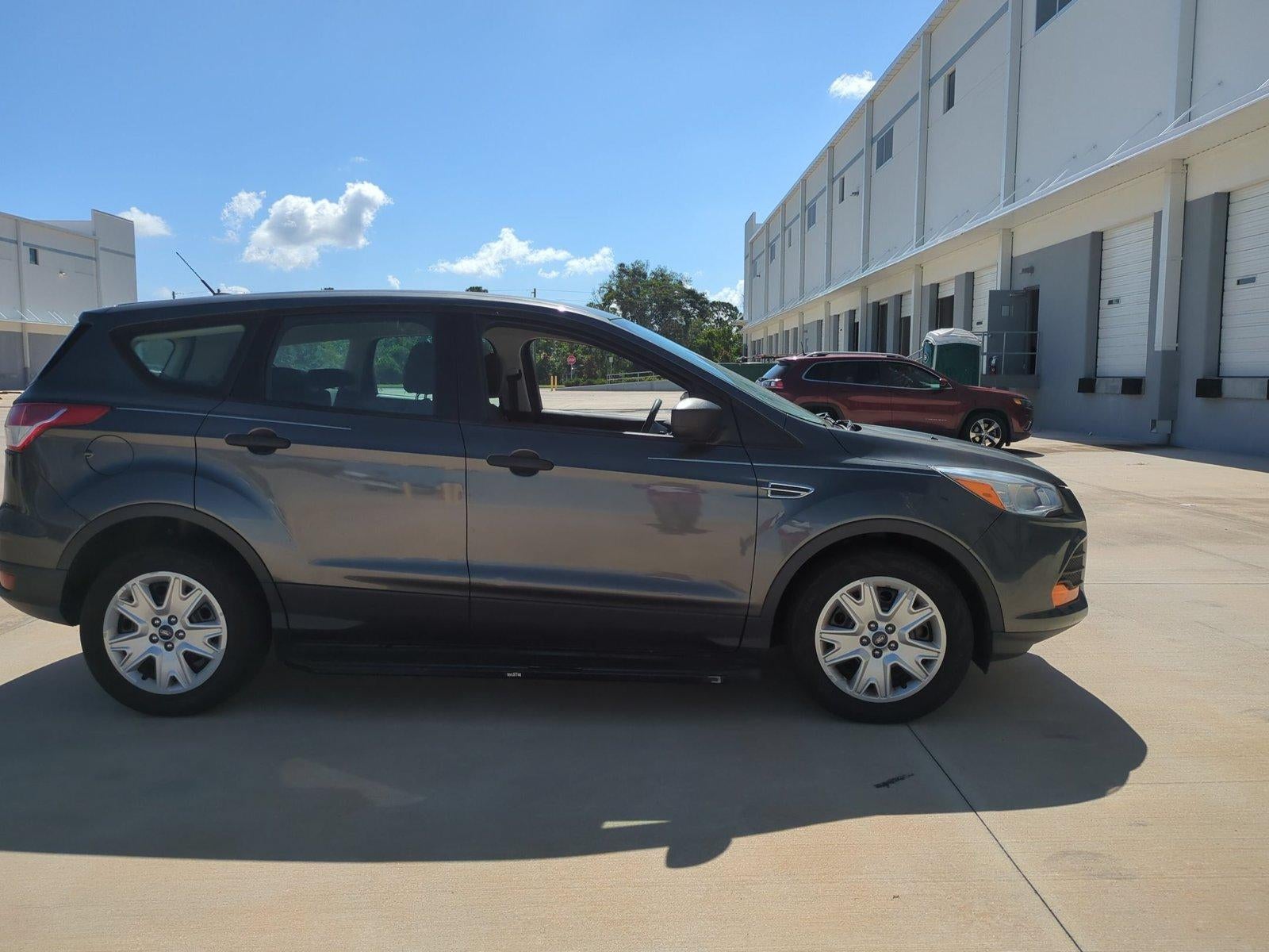 2016 Ford Escape FWD 4dr S