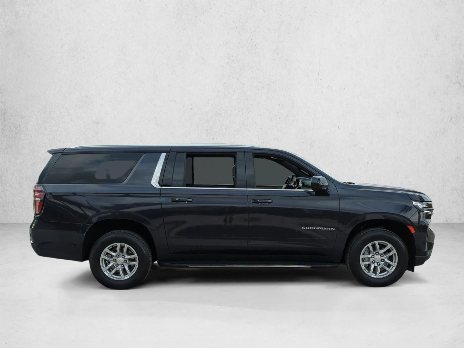 2023 Chevrolet Suburban 2WD LT