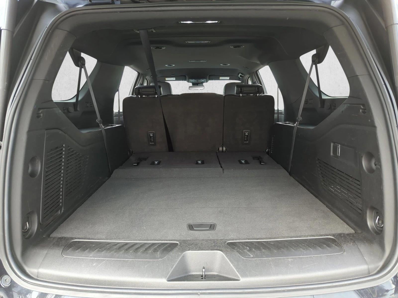 2023 Chevrolet Suburban 2WD LT