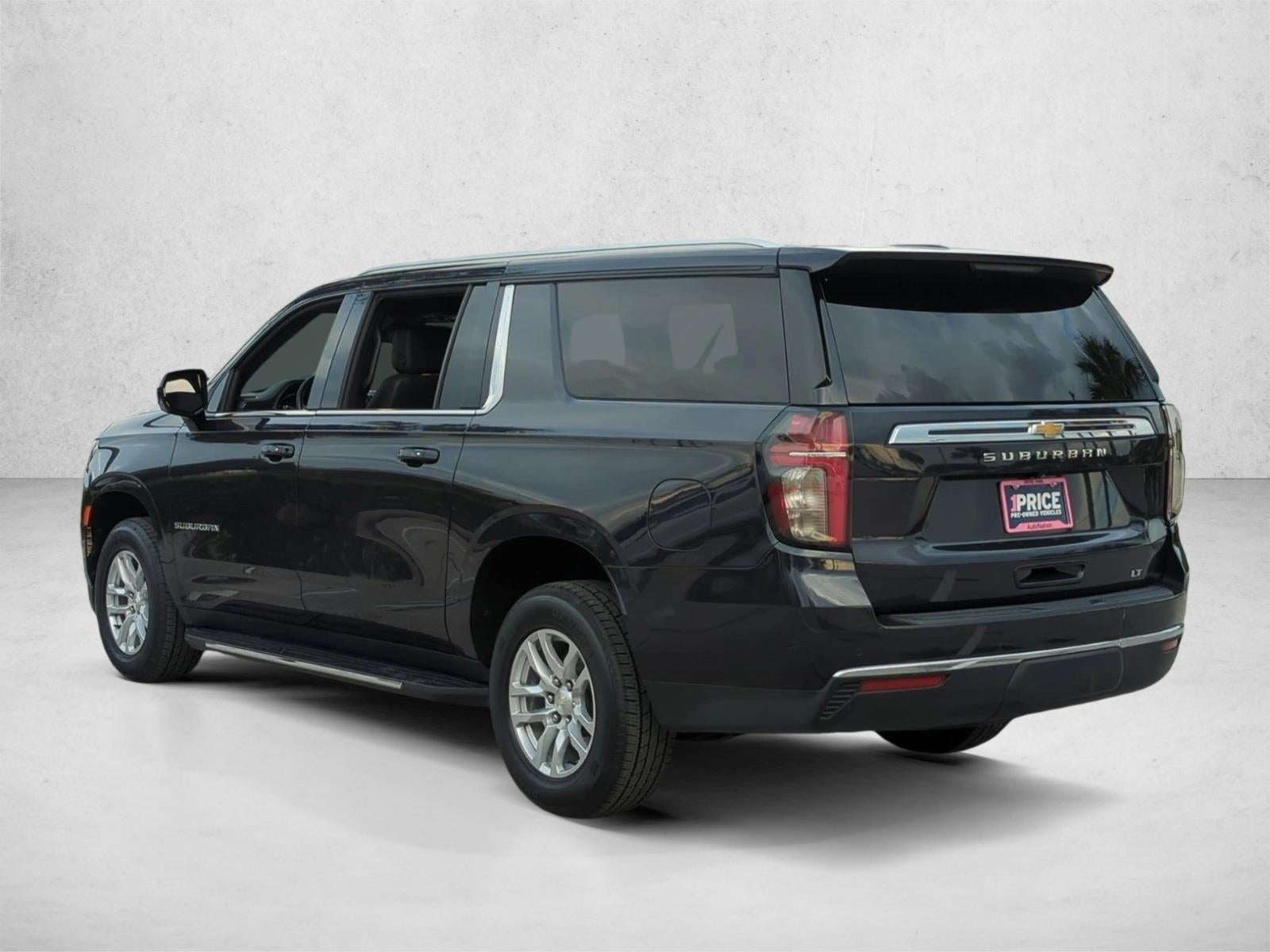 2023 Chevrolet Suburban 2WD LT