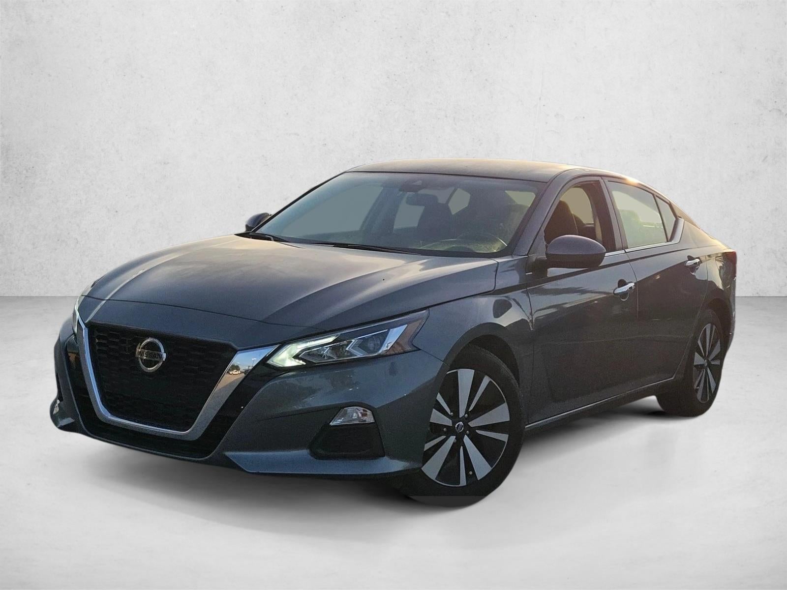 2022 Nissan Altima 2.5 SV Sedan