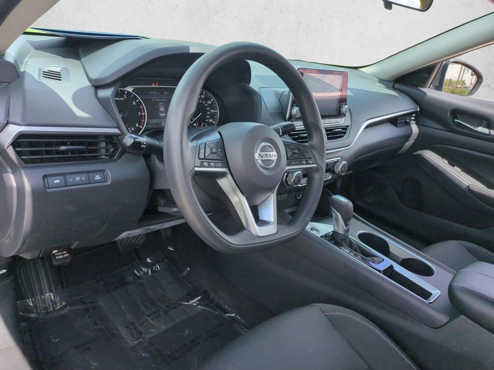 2022 Nissan Altima 2.5 SV Sedan