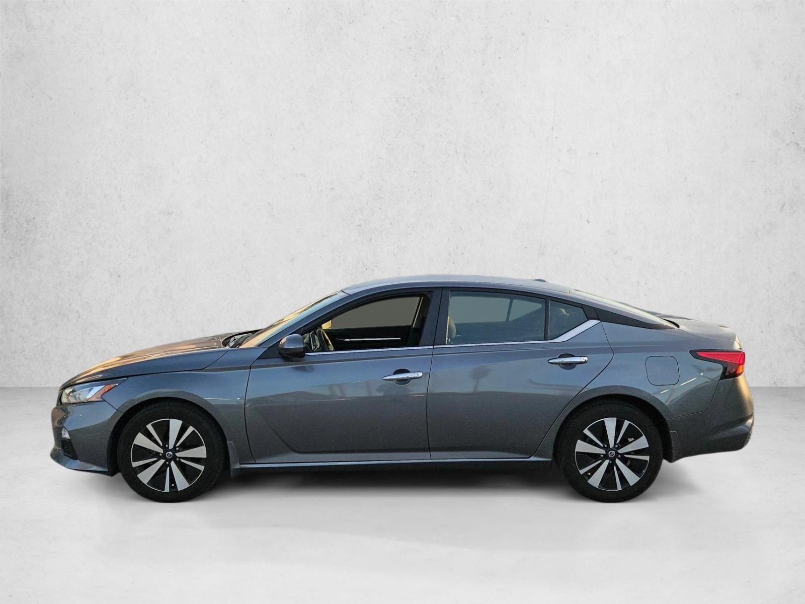 2022 Nissan Altima 2.5 SV Sedan