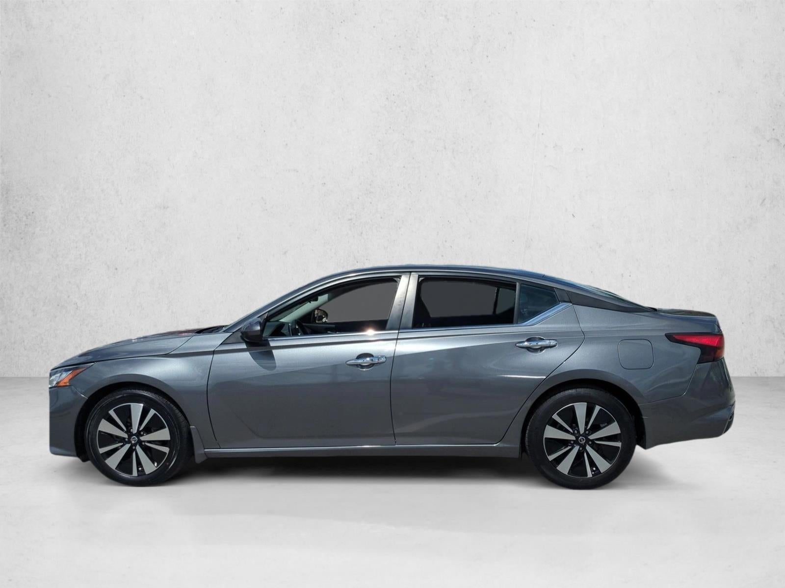 2022 Nissan Altima 2.5 SV Sedan