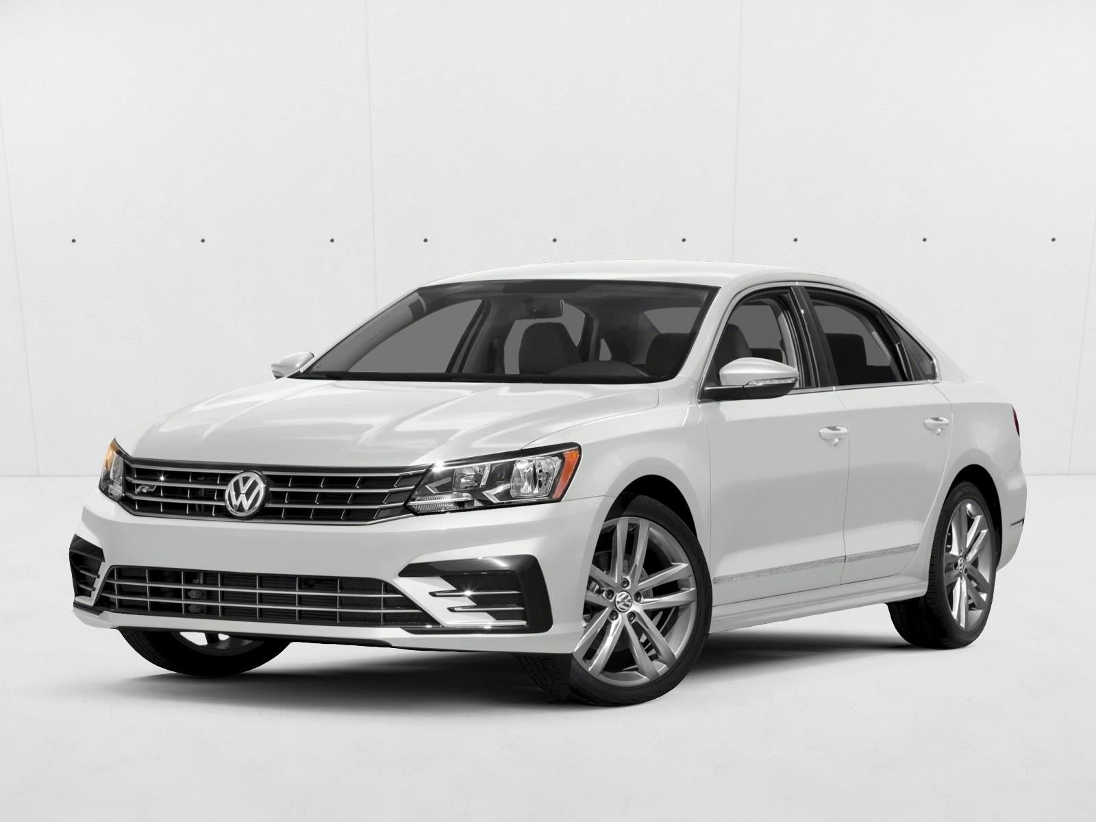 2017 Volkswagen Passat R-Line w/Comfort Pkg Auto