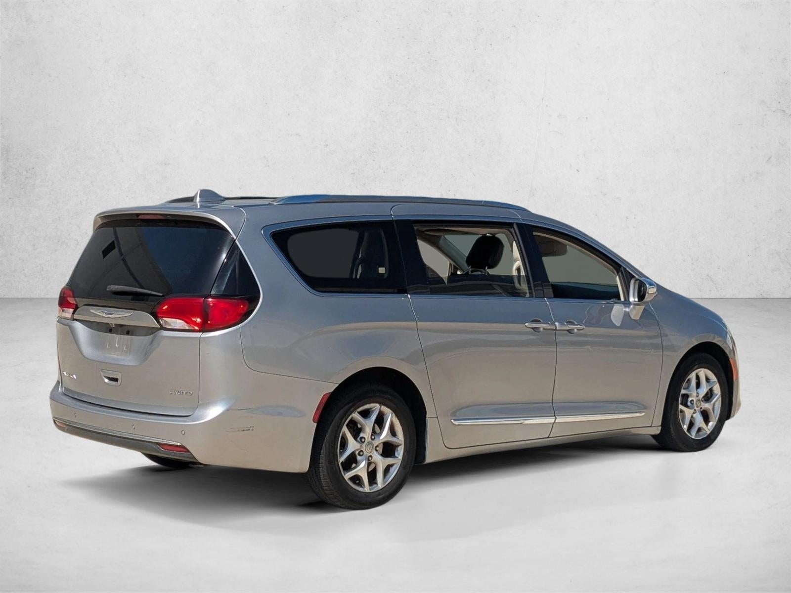 2020 Chrysler Pacifica Limited FWD