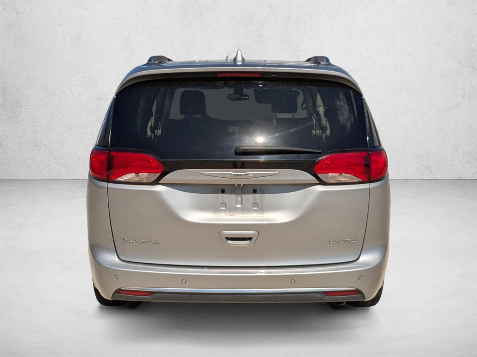 2020 Chrysler Pacifica Limited FWD