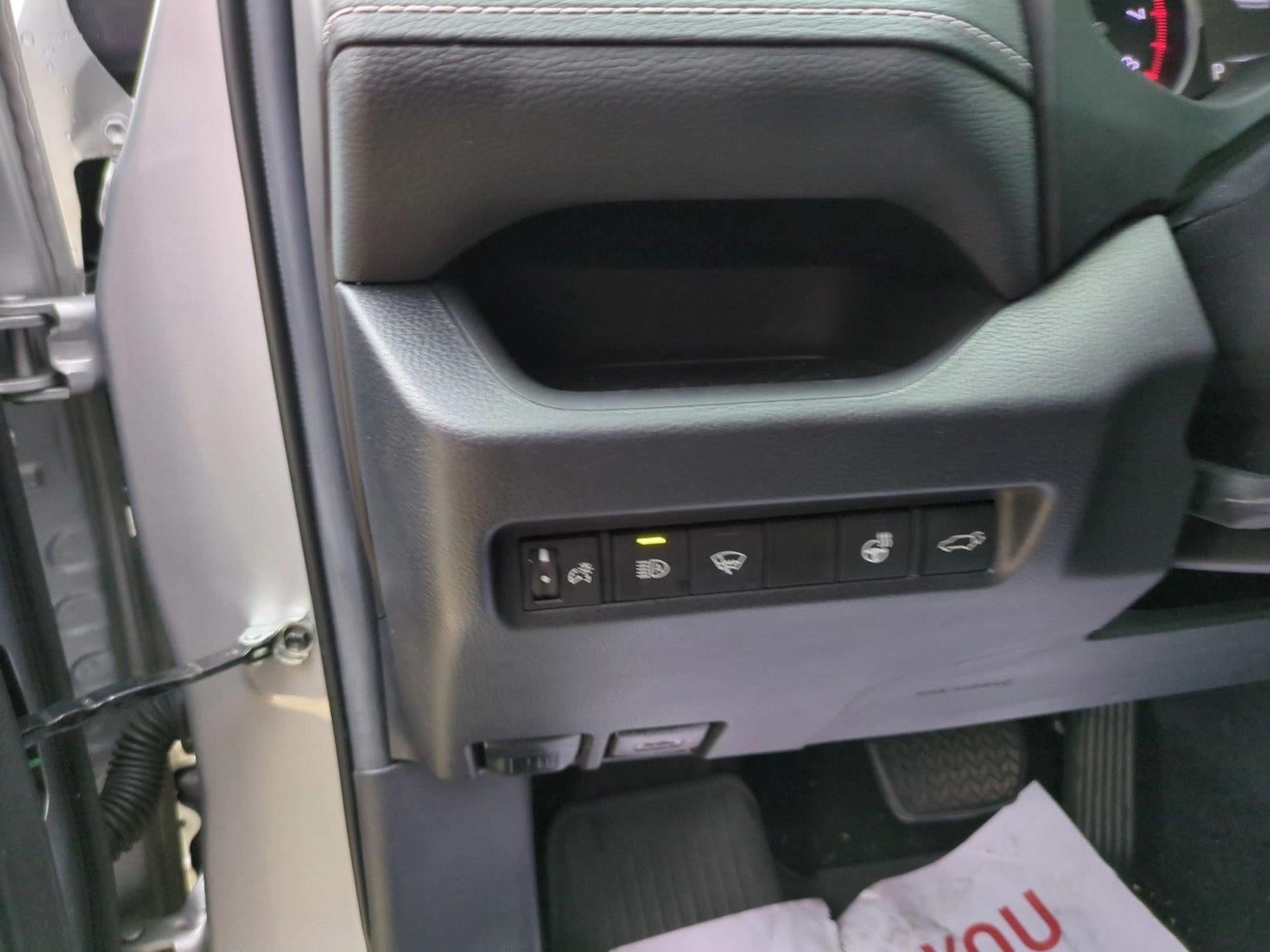 2021 Toyota RAV4 XLE Premium FWD (Natl)