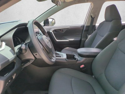 2024 Toyota RAV4 LE FWD (GS)