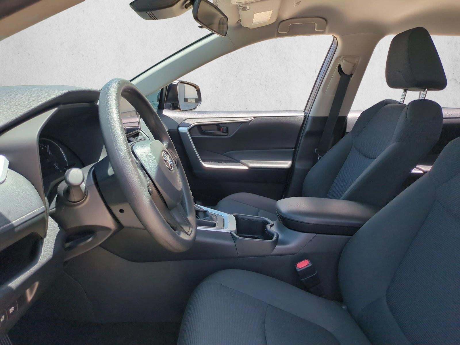 2025 Toyota RAV4 LE FWD (GS)
