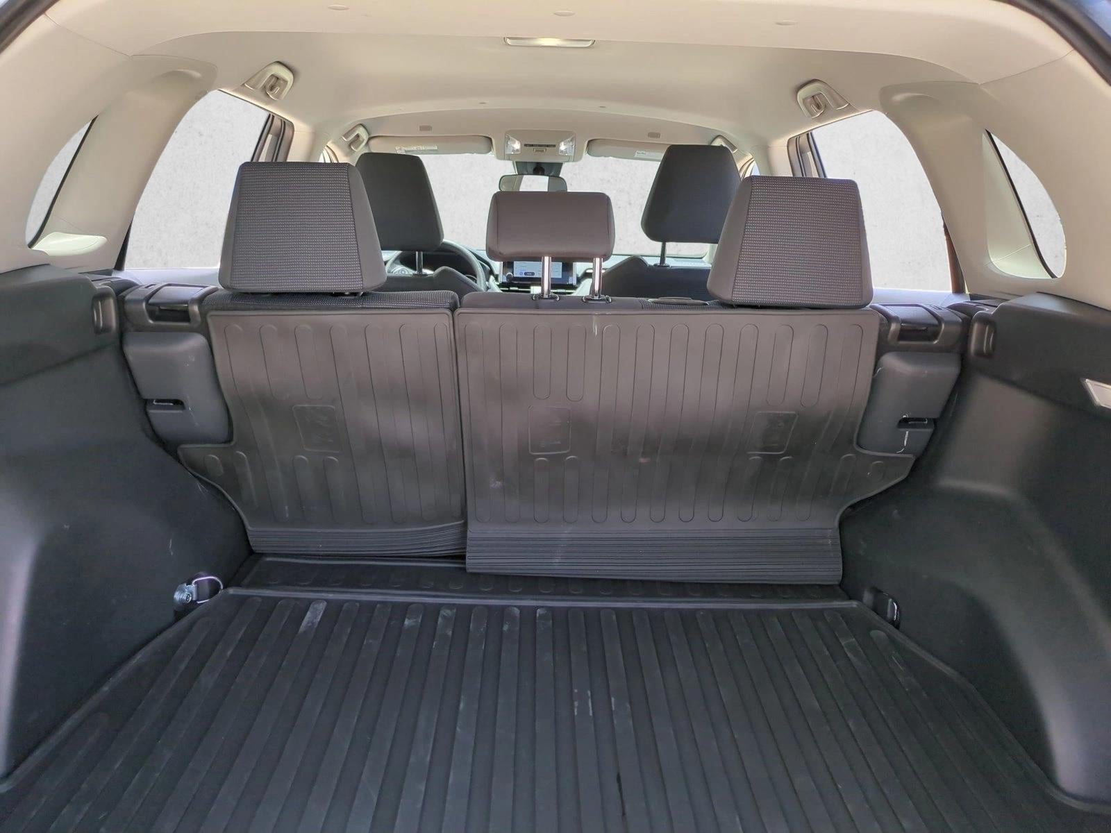 2025 Toyota RAV4 LE FWD (GS)