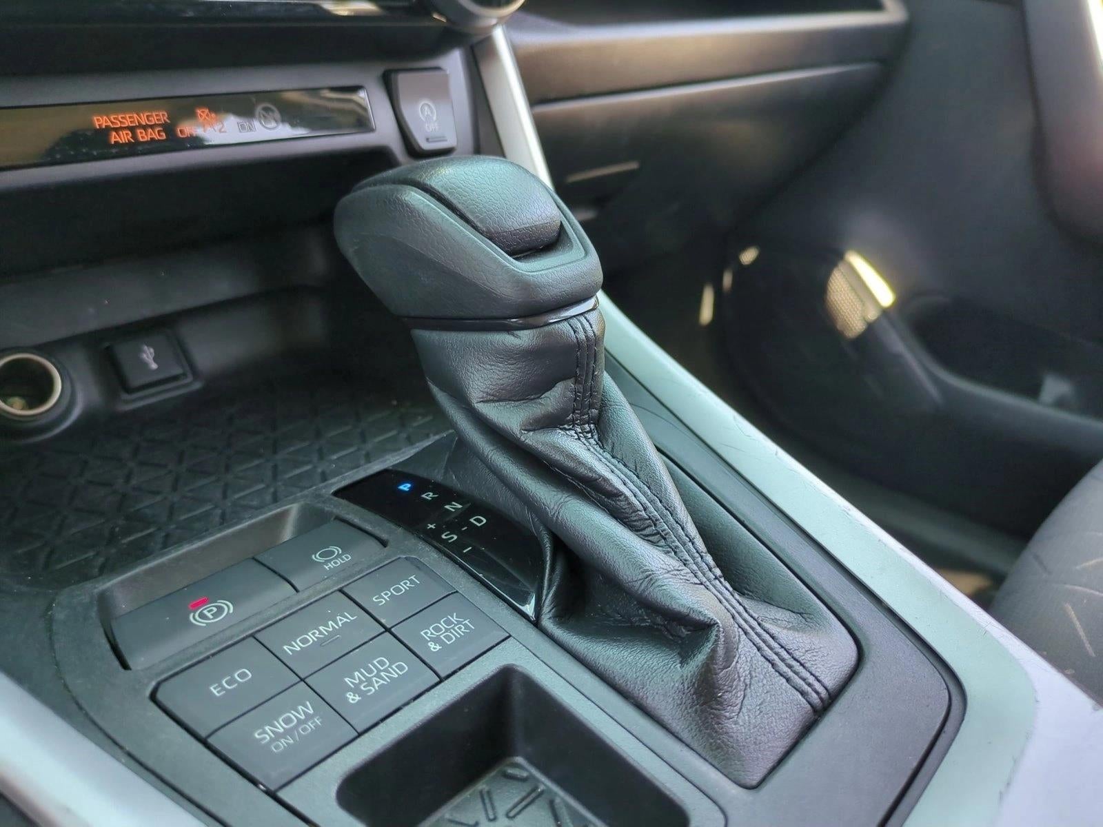 2020 Toyota RAV4 XLE AWD (Natl)