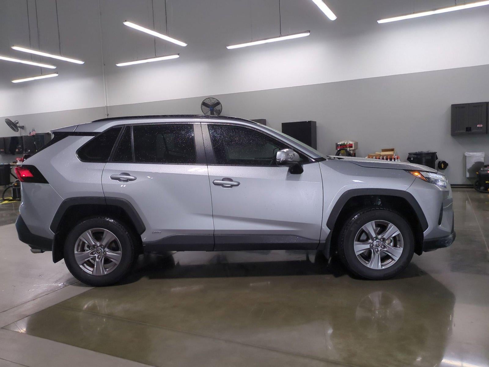 2024 Toyota RAV4 Hybrid XLE AWD (Natl)