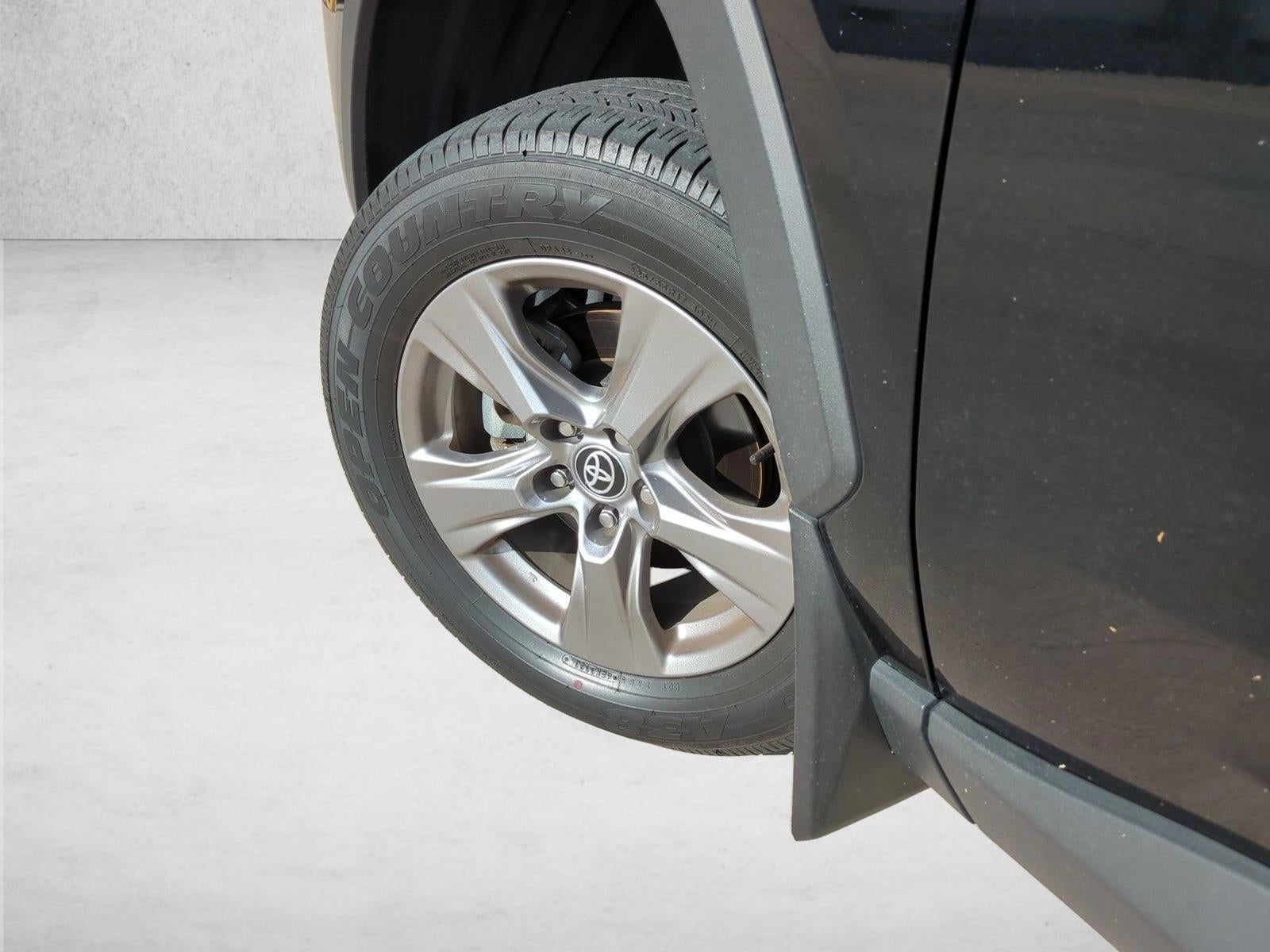 2024 Toyota RAV4 XLE FWD (Natl)
