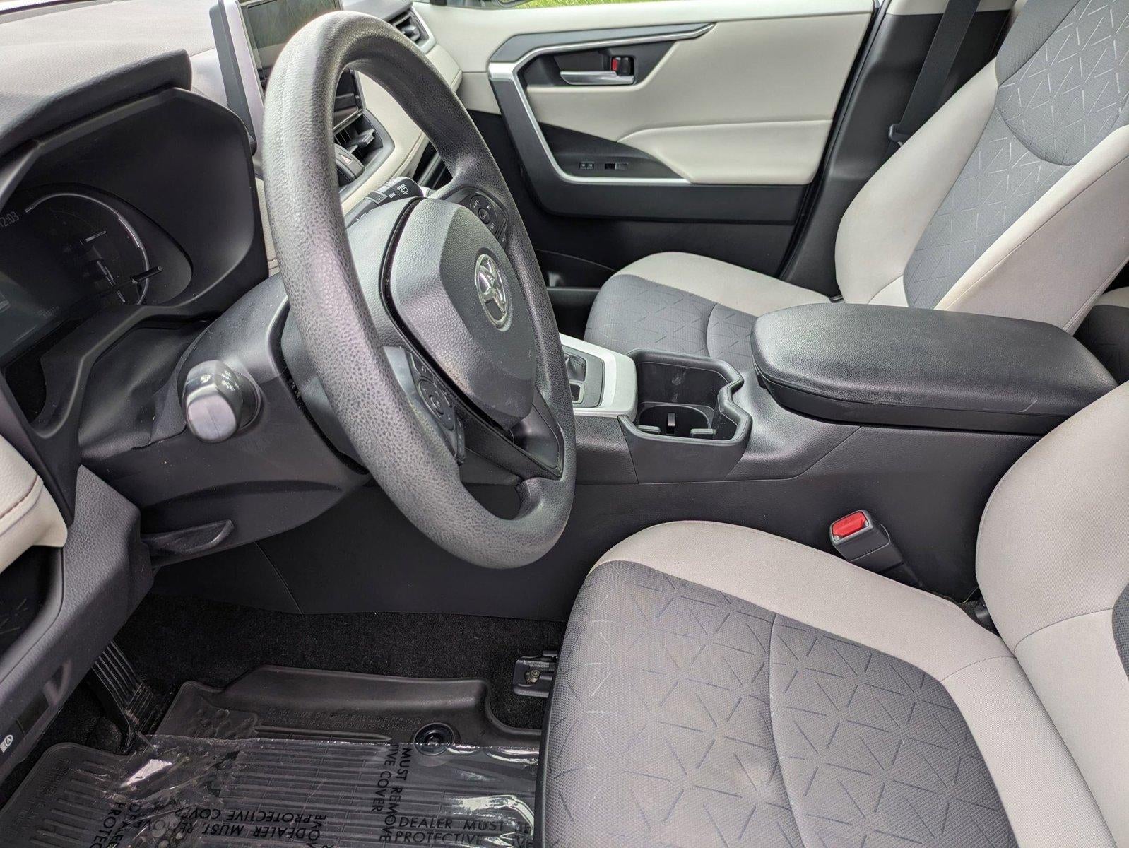 2024 Toyota RAV4 XLE FWD (GS)