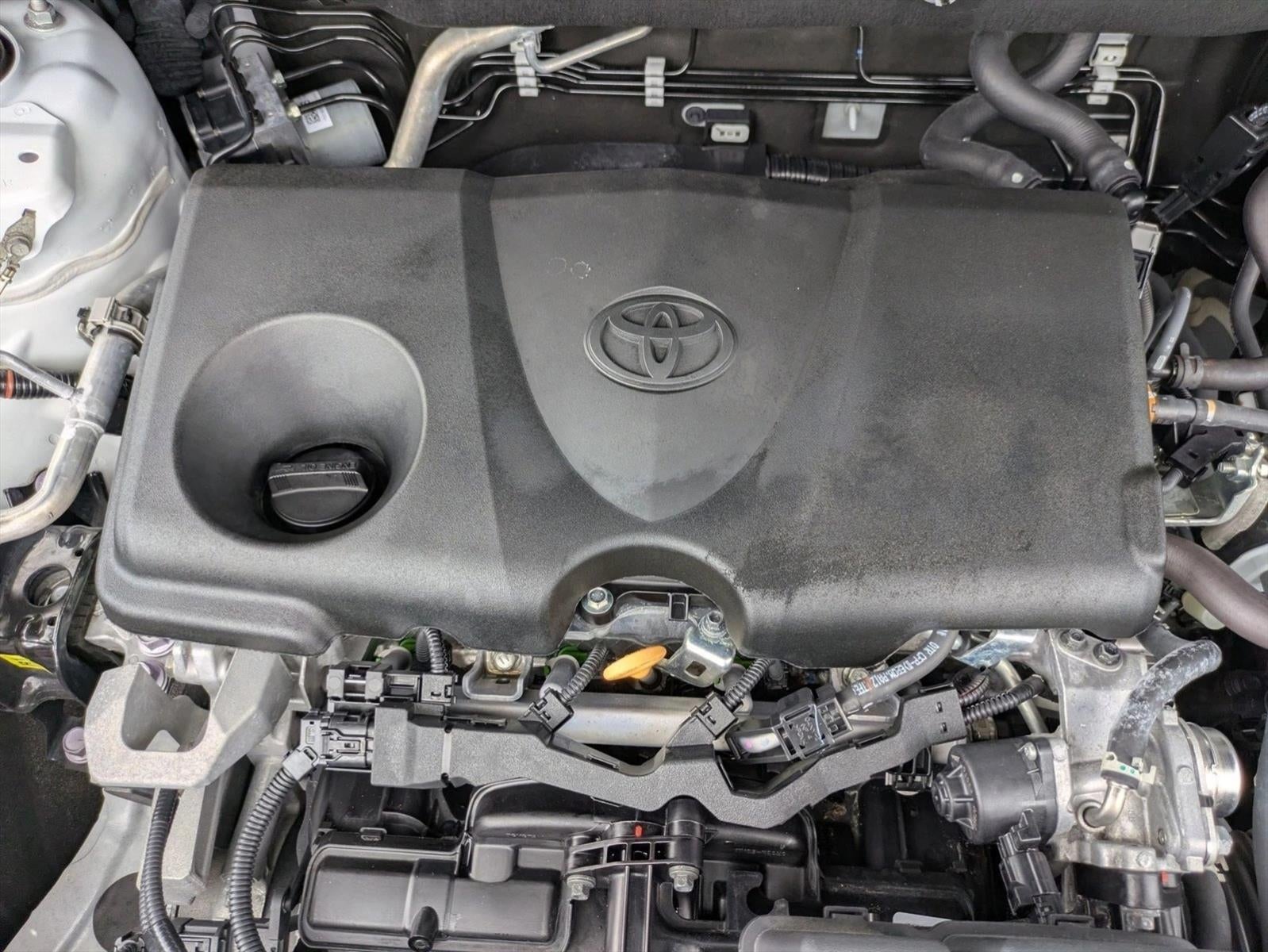 2024 Toyota RAV4 XLE FWD (GS)