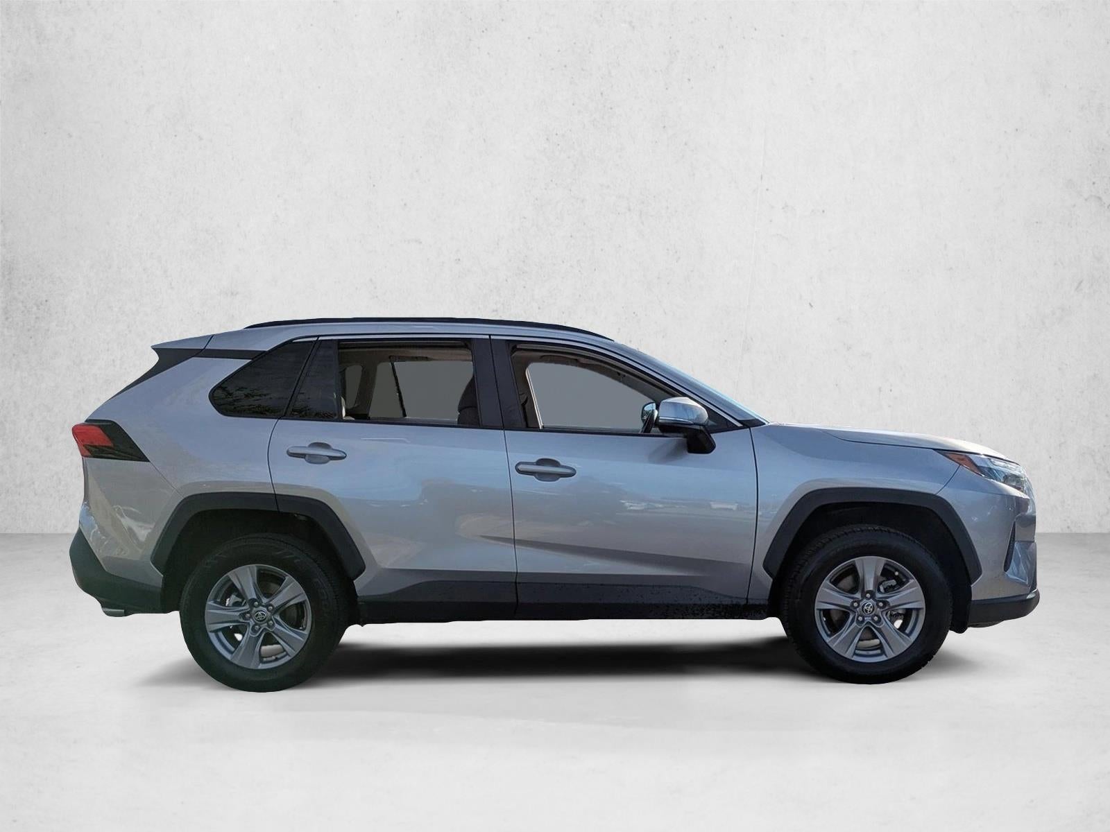 2022 Toyota RAV4 XLE FWD (GS)