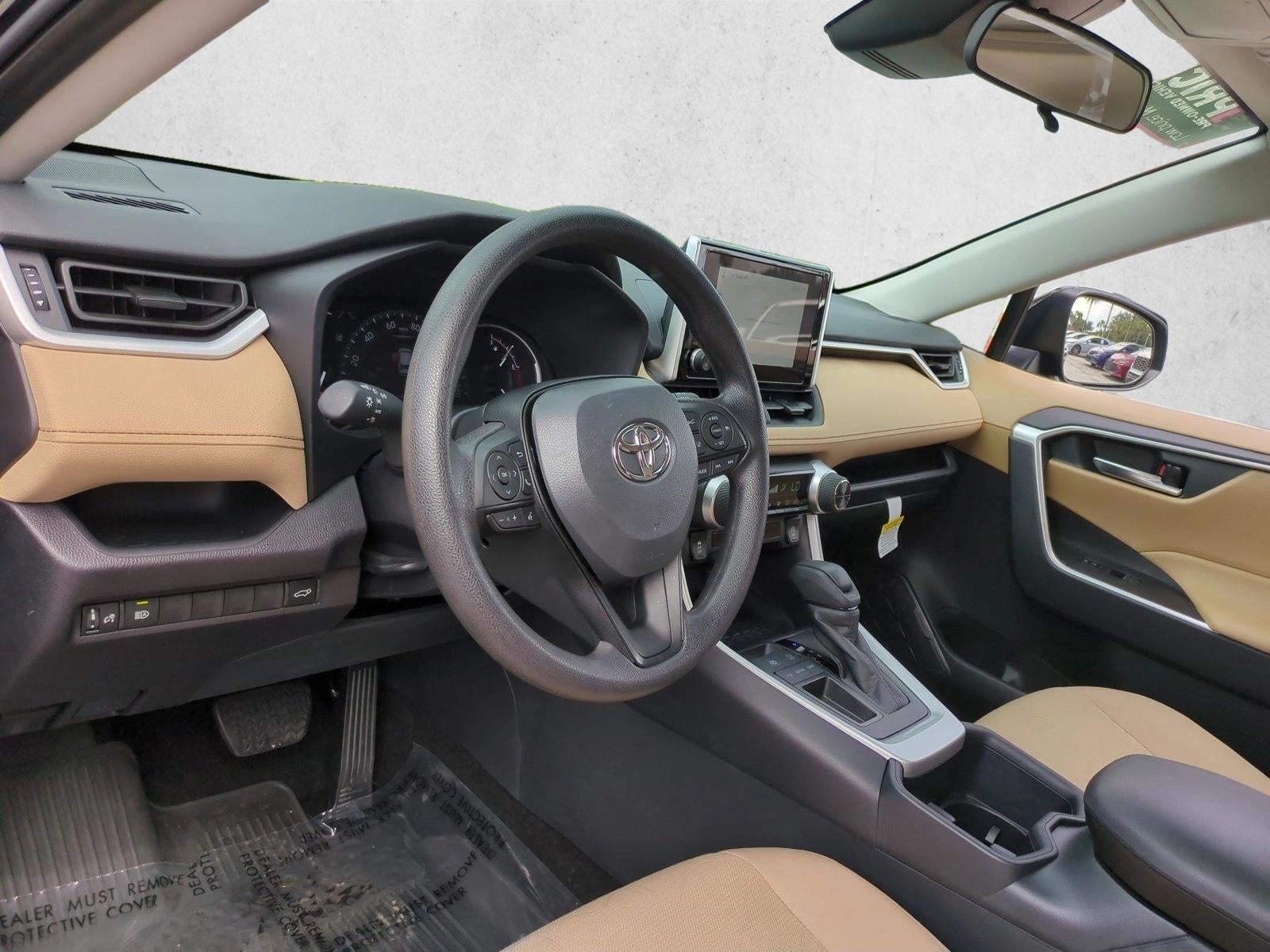 2025 Toyota RAV4 XLE FWD (GS)