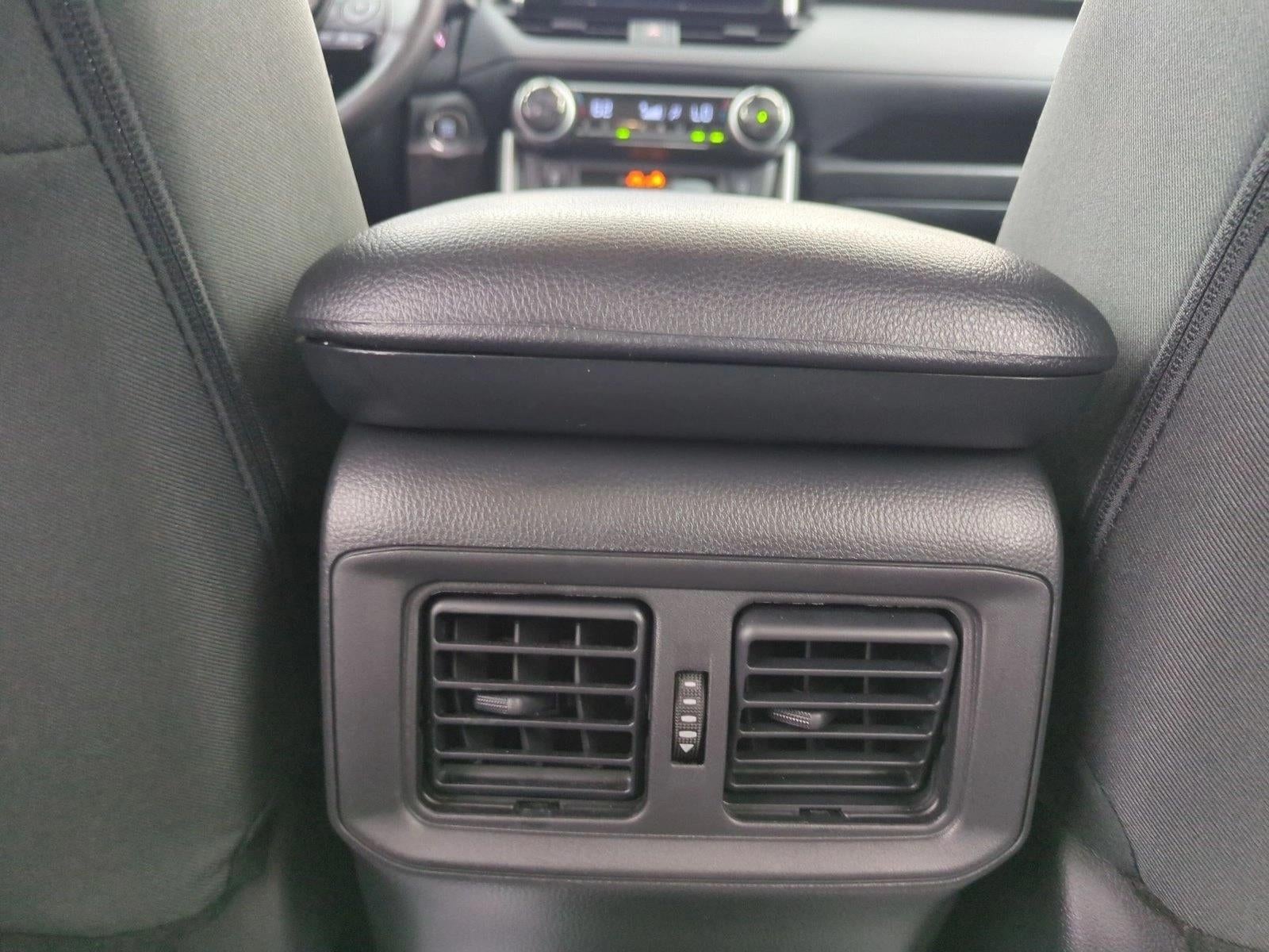 2025 Toyota RAV4 XLE FWD (Natl)