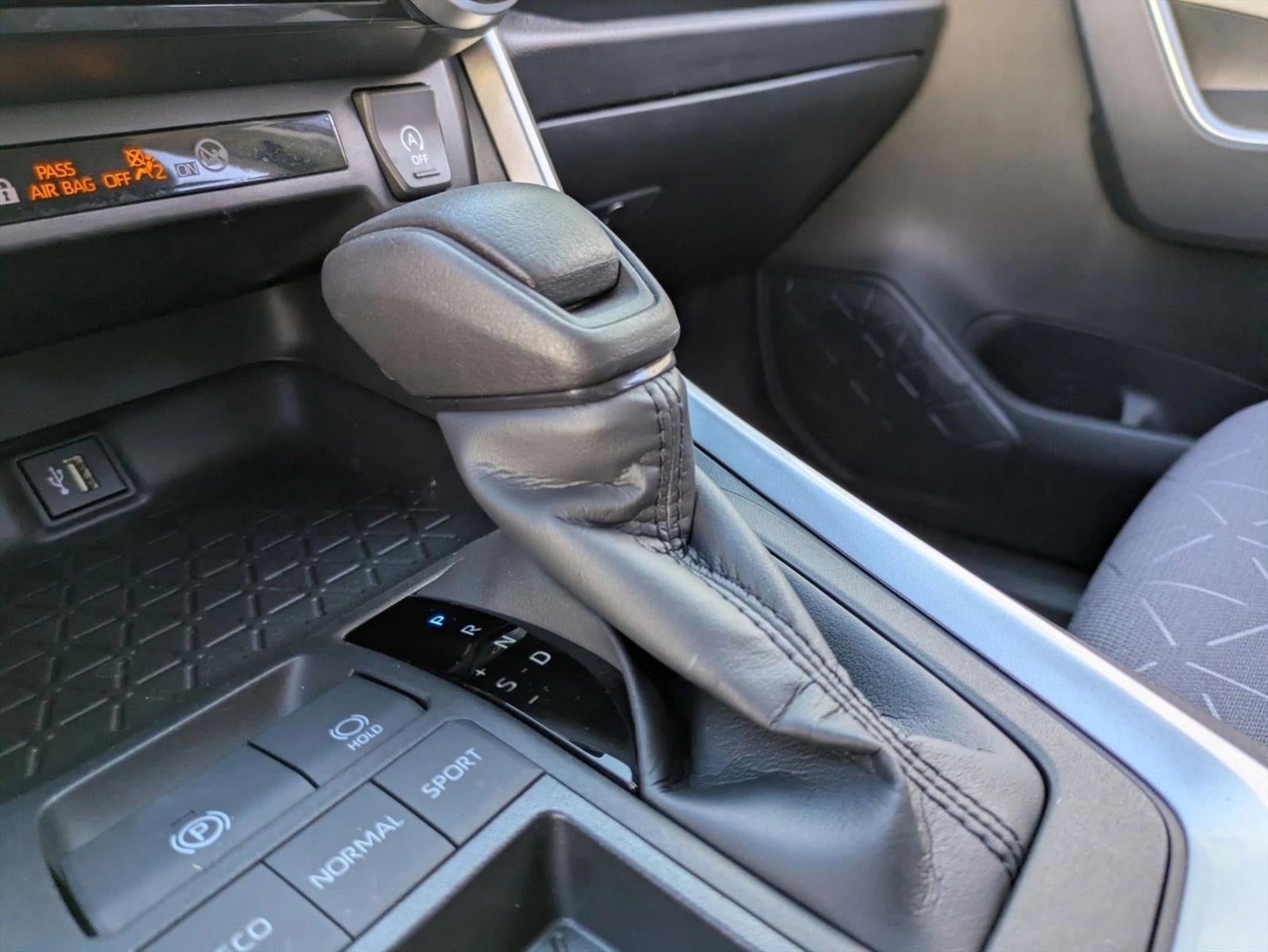 2024 Toyota RAV4 XLE FWD (Natl)