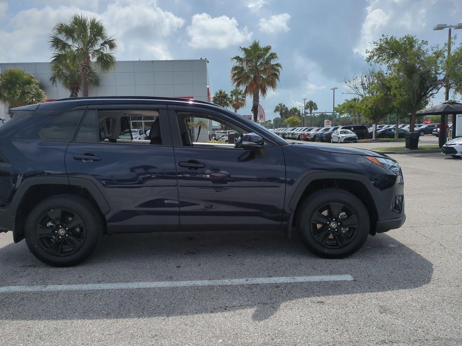 2023 Toyota RAV4 XLE FWD (GS)