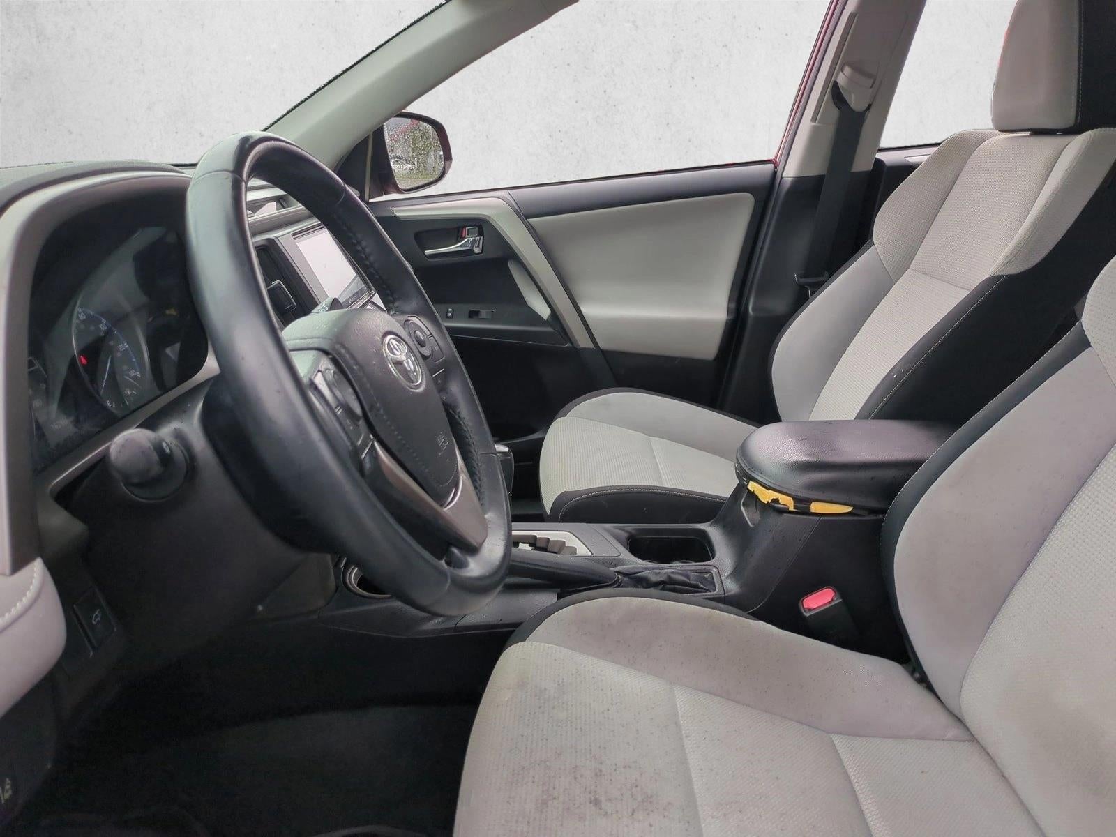 2018 Toyota RAV4 XLE FWD (GS)