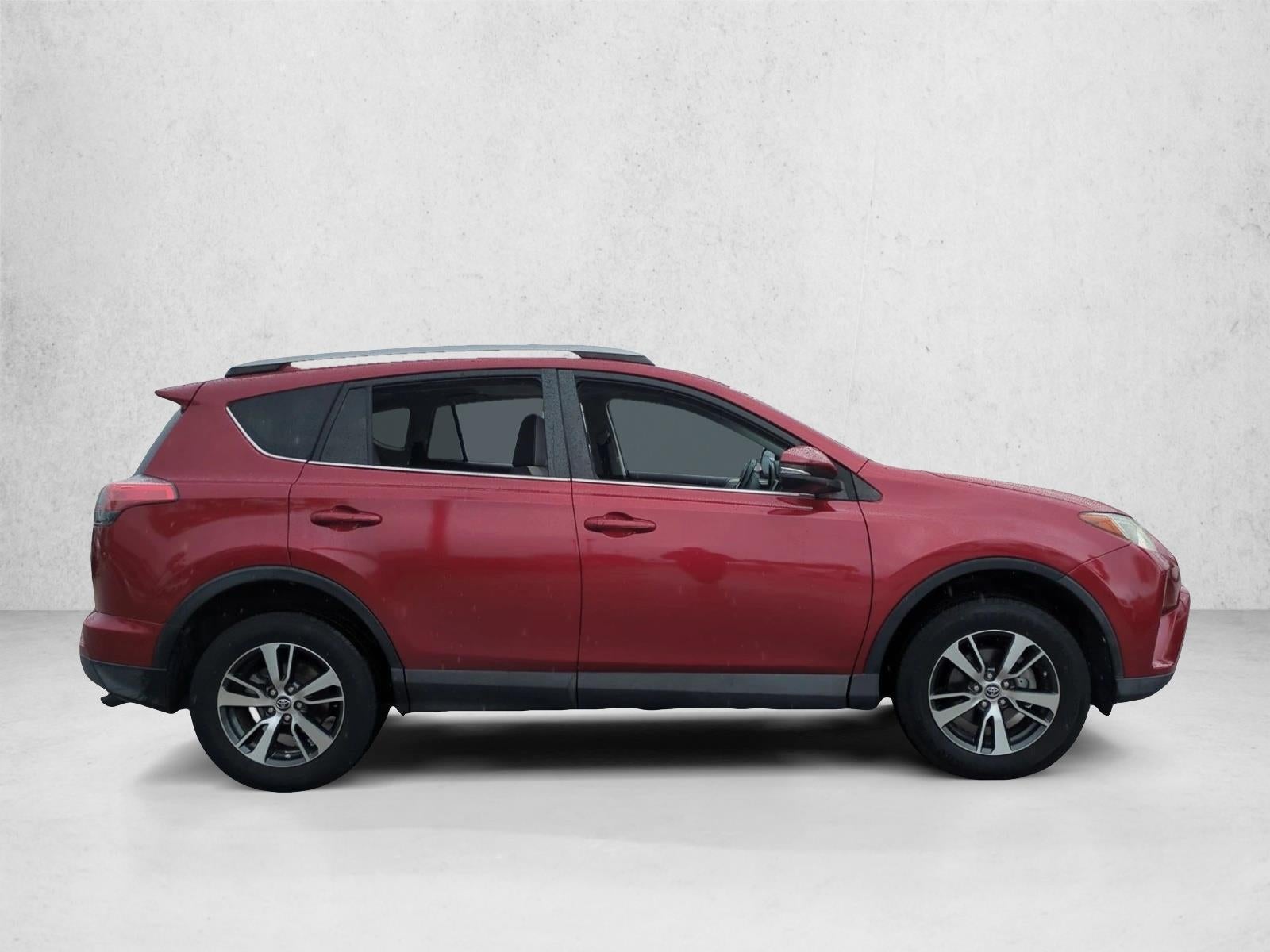 2018 Toyota RAV4 XLE FWD (GS)