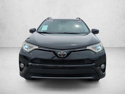 2017 Toyota RAV4 XLE FWD (GS)