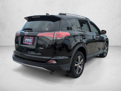 2017 Toyota RAV4 XLE FWD (GS)
