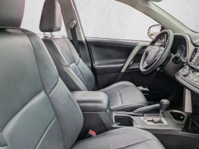 2017 Toyota RAV4 XLE FWD (GS)