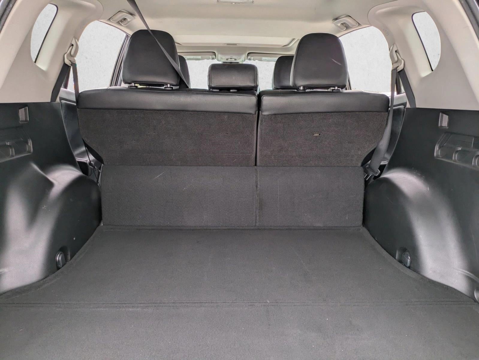 2017 Toyota RAV4 XLE FWD (GS)