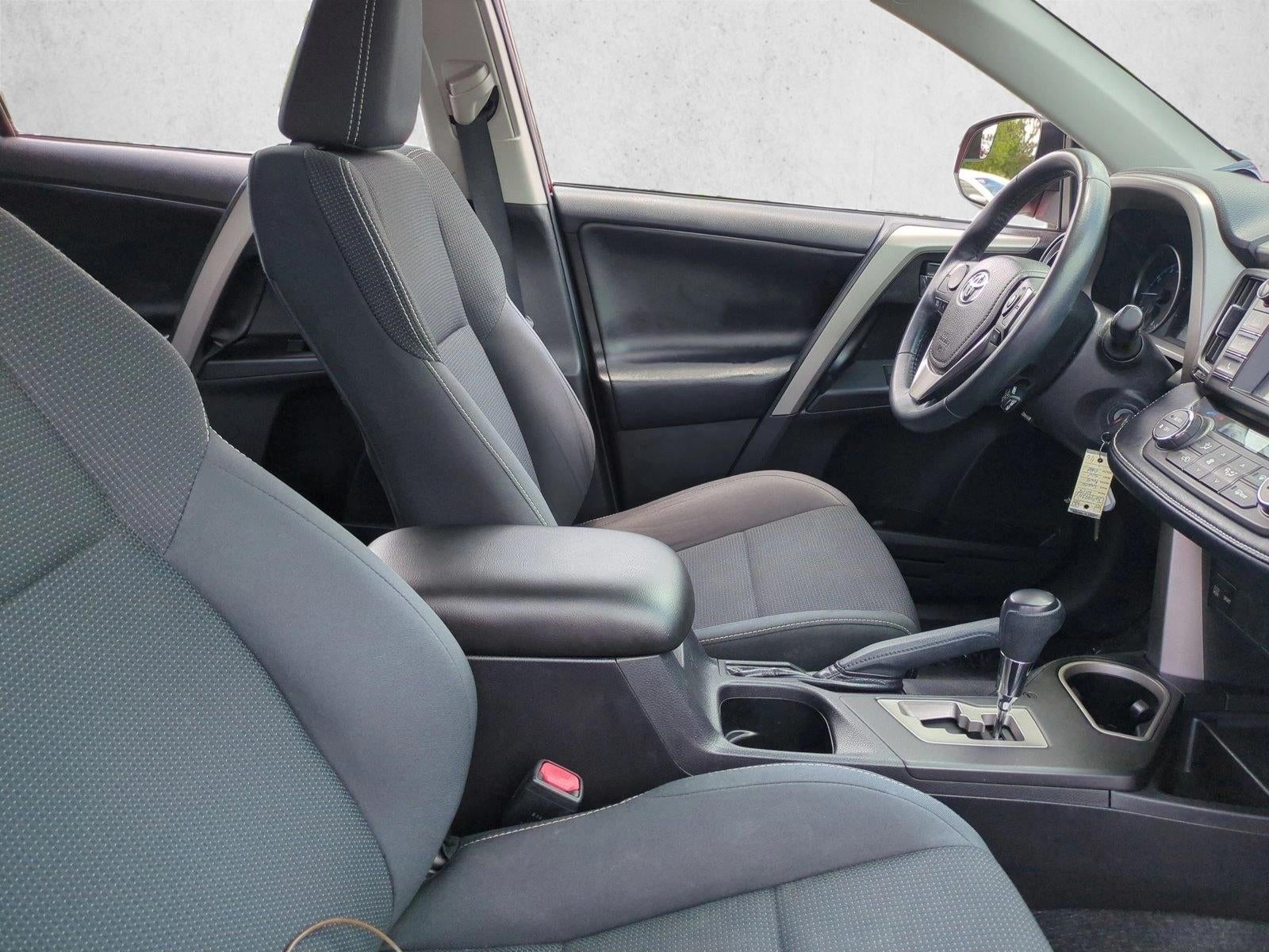 2018 Toyota RAV4 XLE FWD (GS)