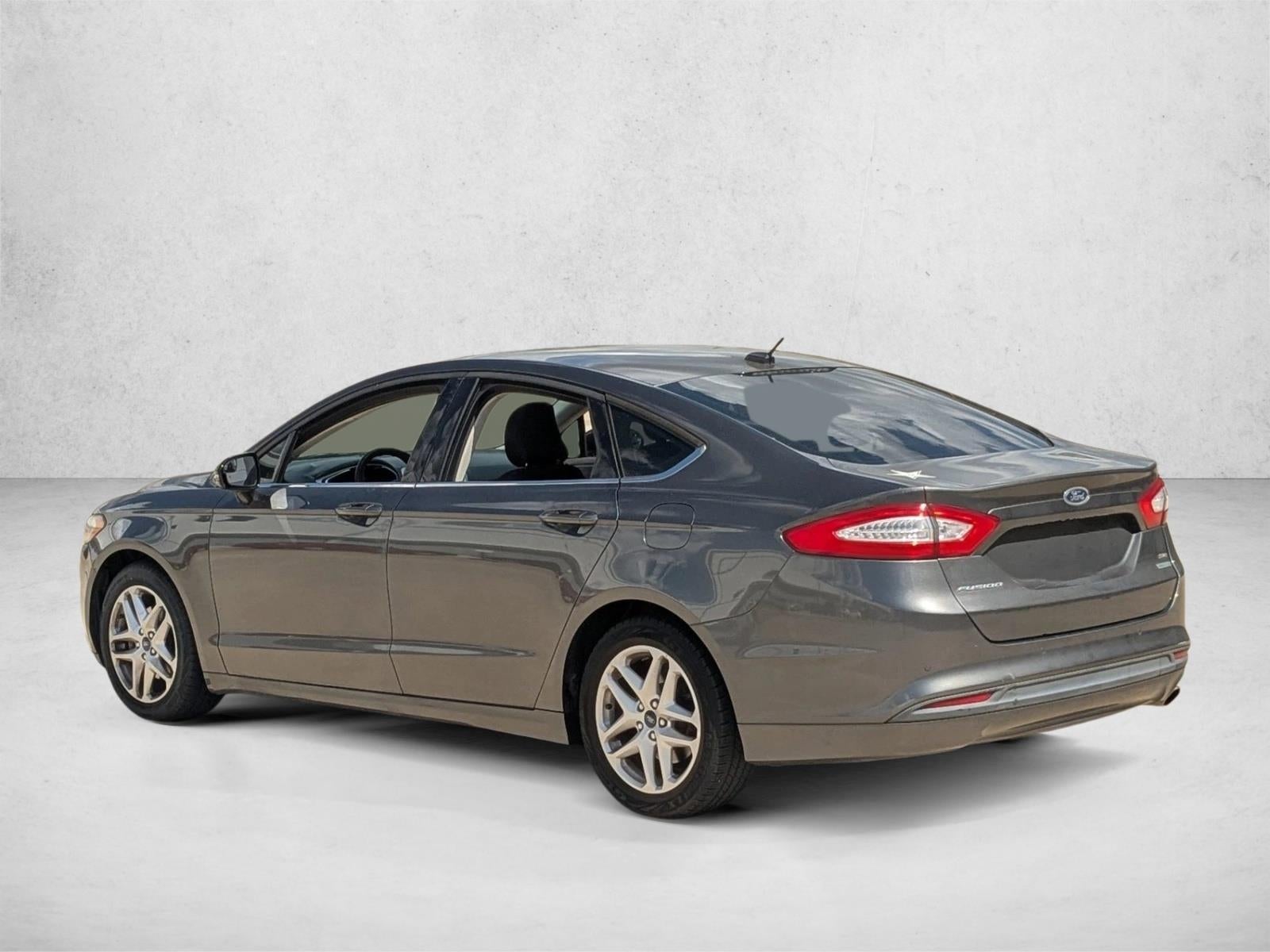 2016 Ford Fusion 4dr Sdn SE FWD
