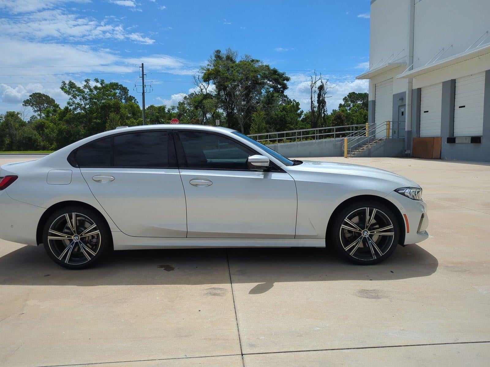 2023 BMW 330i Sedan