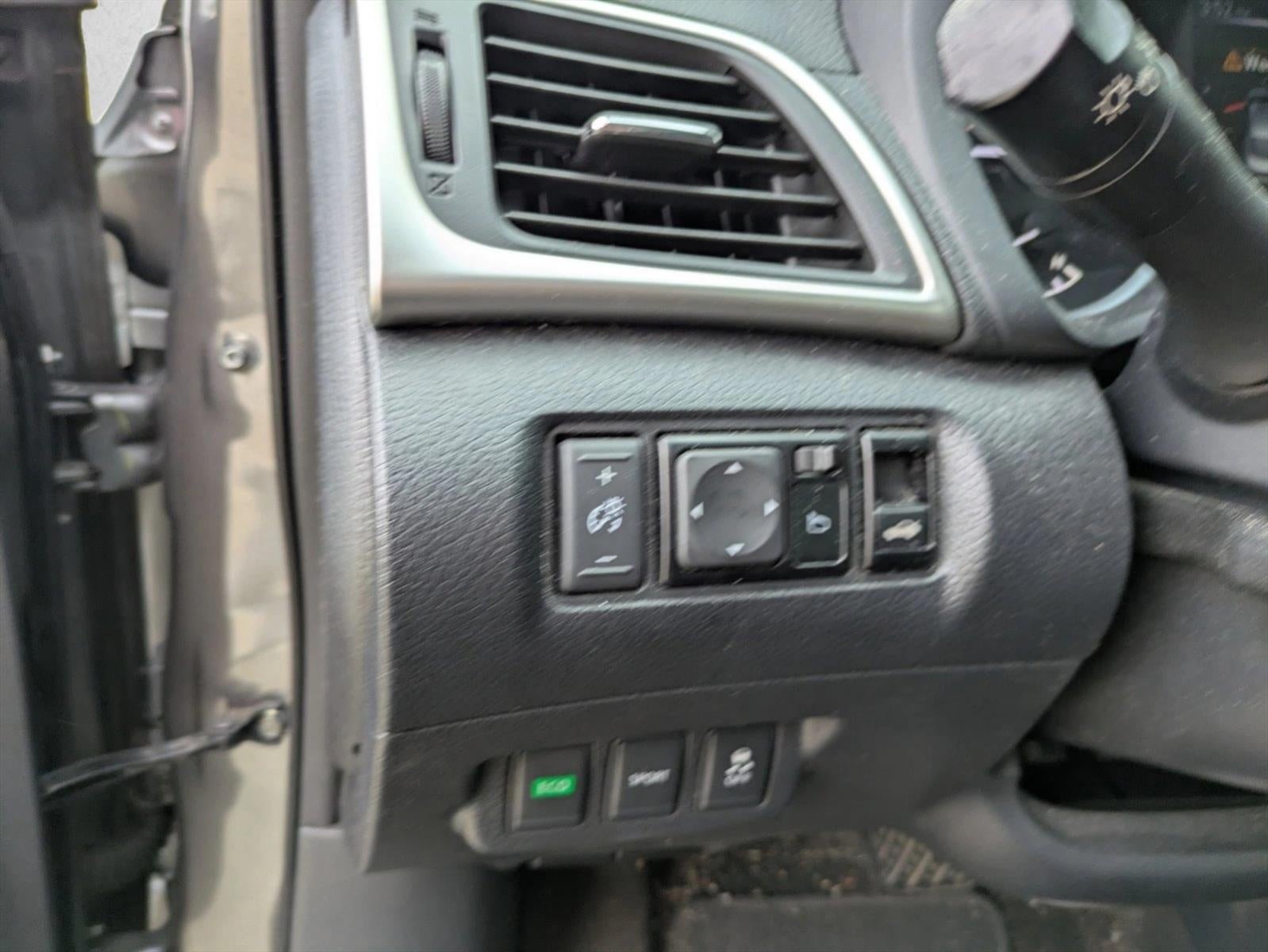 2016 Nissan Sentra 4dr Sdn I4 CVT SL