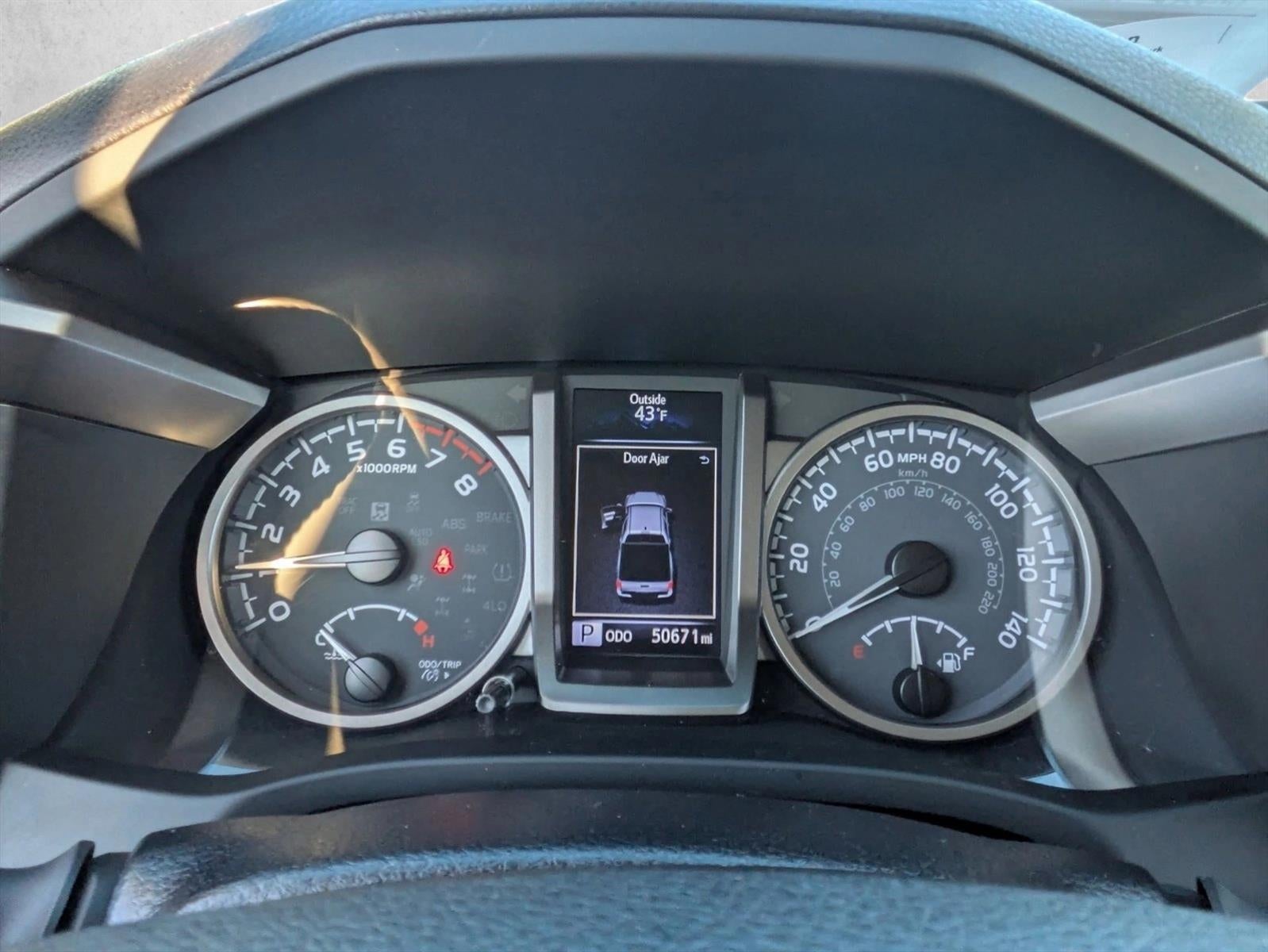 2022 Toyota Tacoma 2WD 2WD SR5 Double Cab 5' Bed V6 AT (GS)