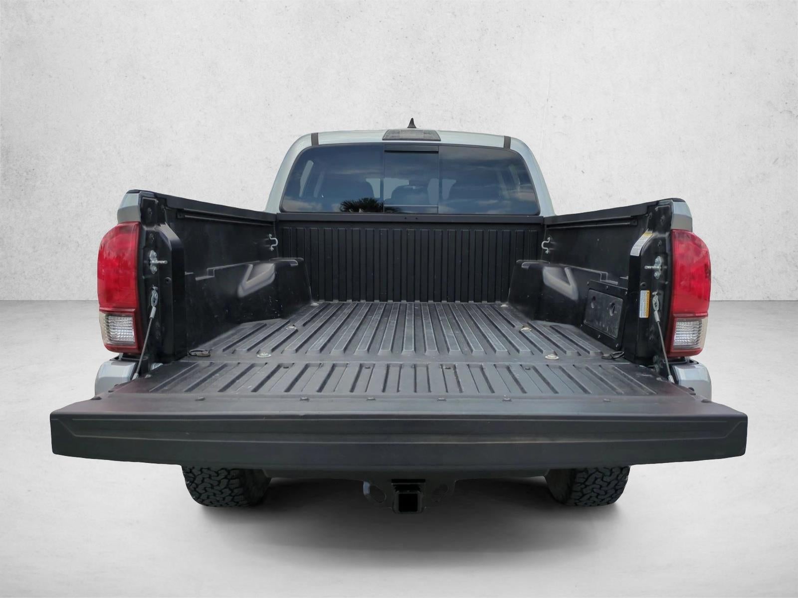 2022 Toyota Tacoma 2WD 2WD SR5 Double Cab 5' Bed V6 AT (GS)