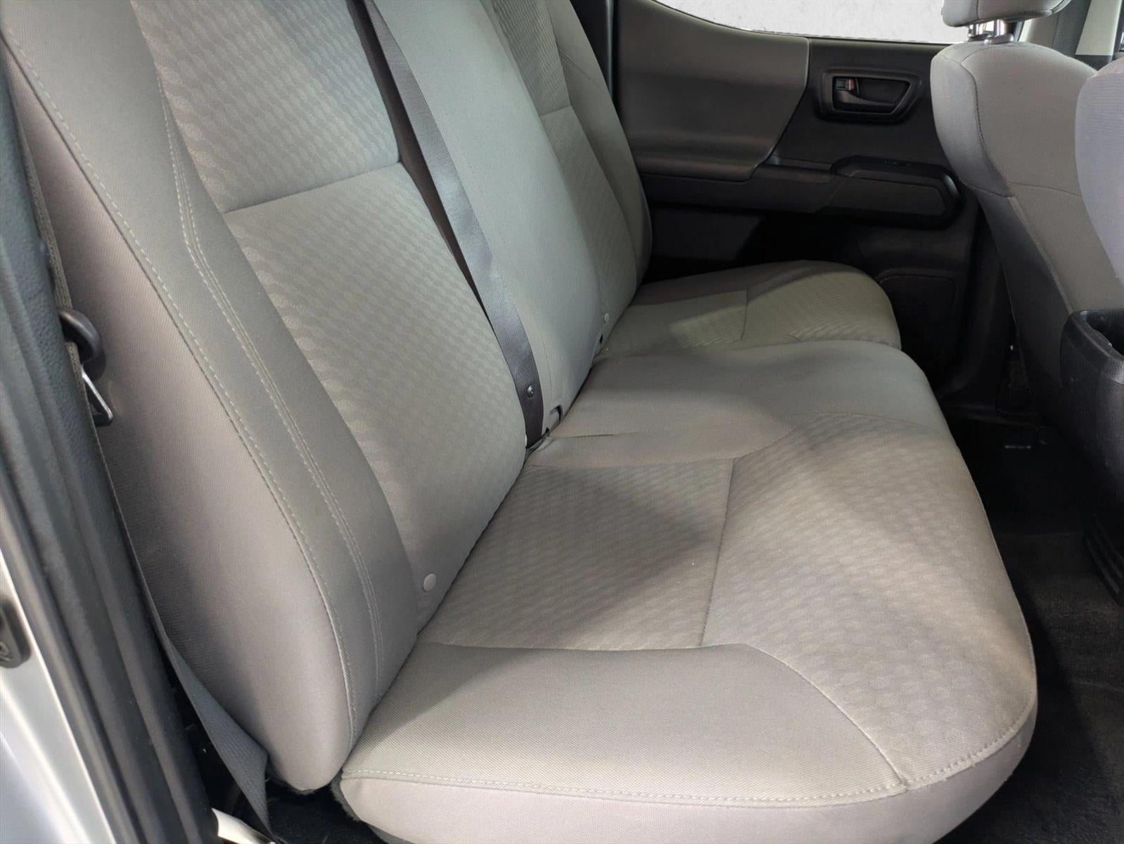 2022 Toyota Tacoma 2WD 2WD SR Double Cab 5' Bed I4 AT (GS)
